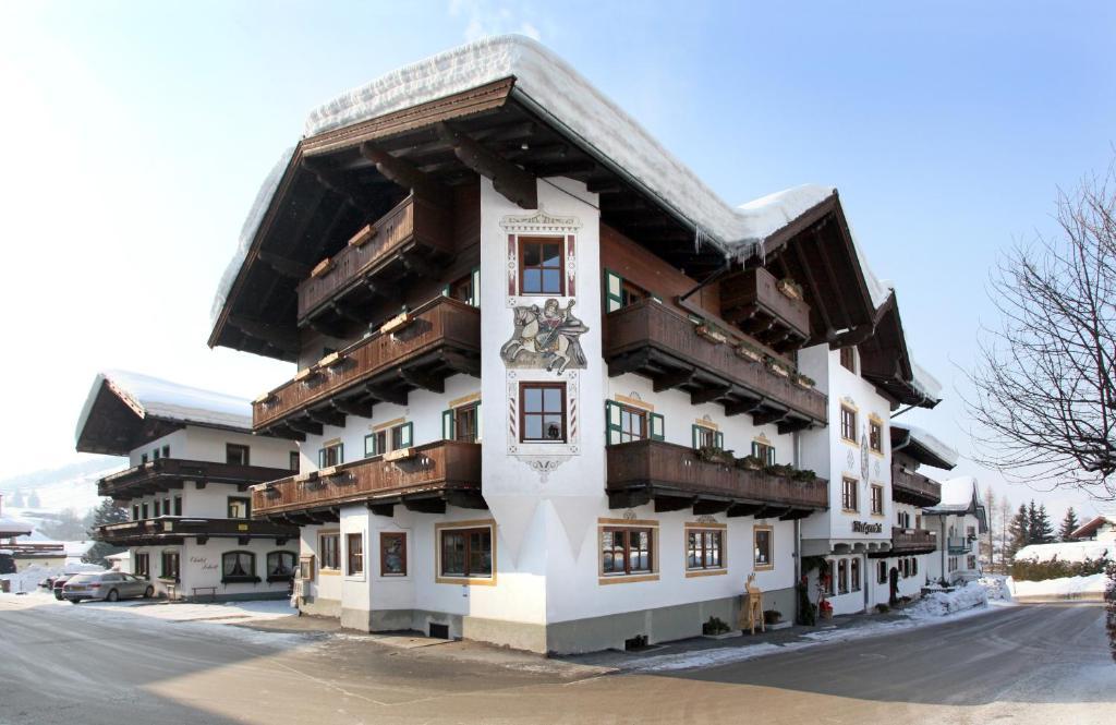Hotel Kirchenwirt Kirchberg in Tirol Exterior foto
