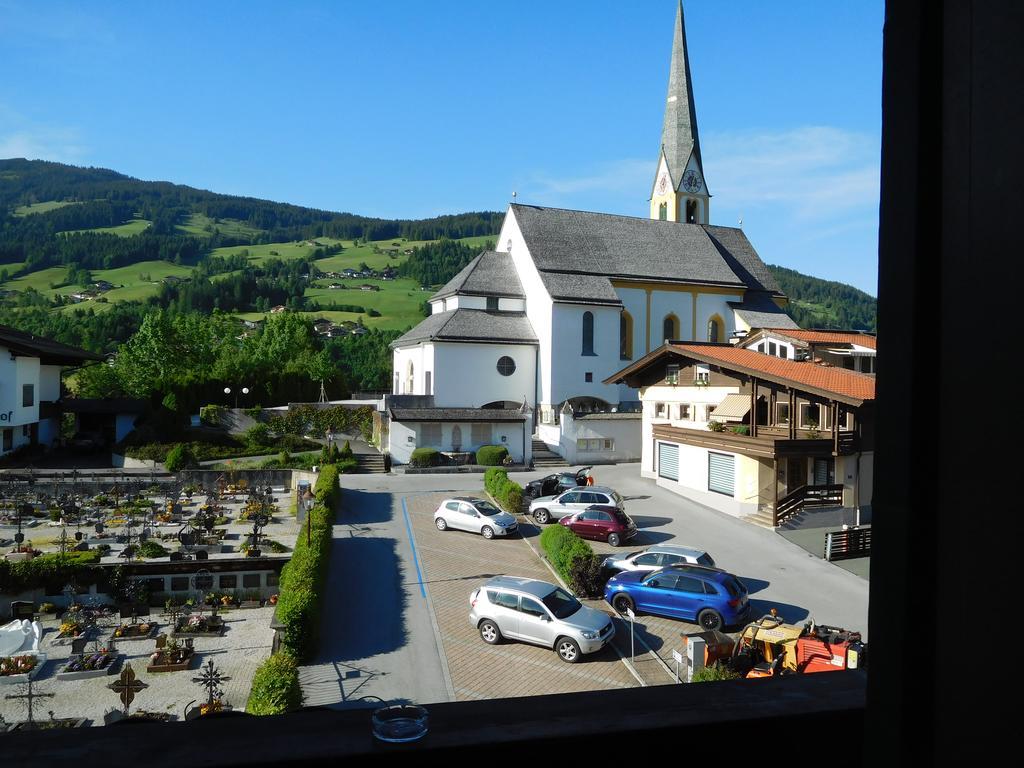 Hotel Kirchenwirt Kirchberg in Tirol Exterior foto